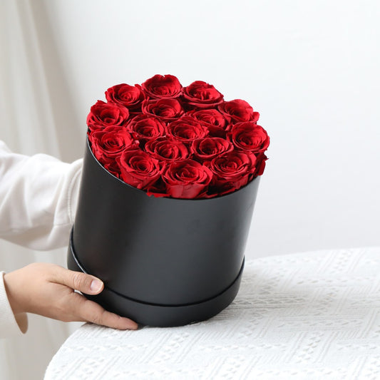 Medium Rounded Rose Box - Forever Roses